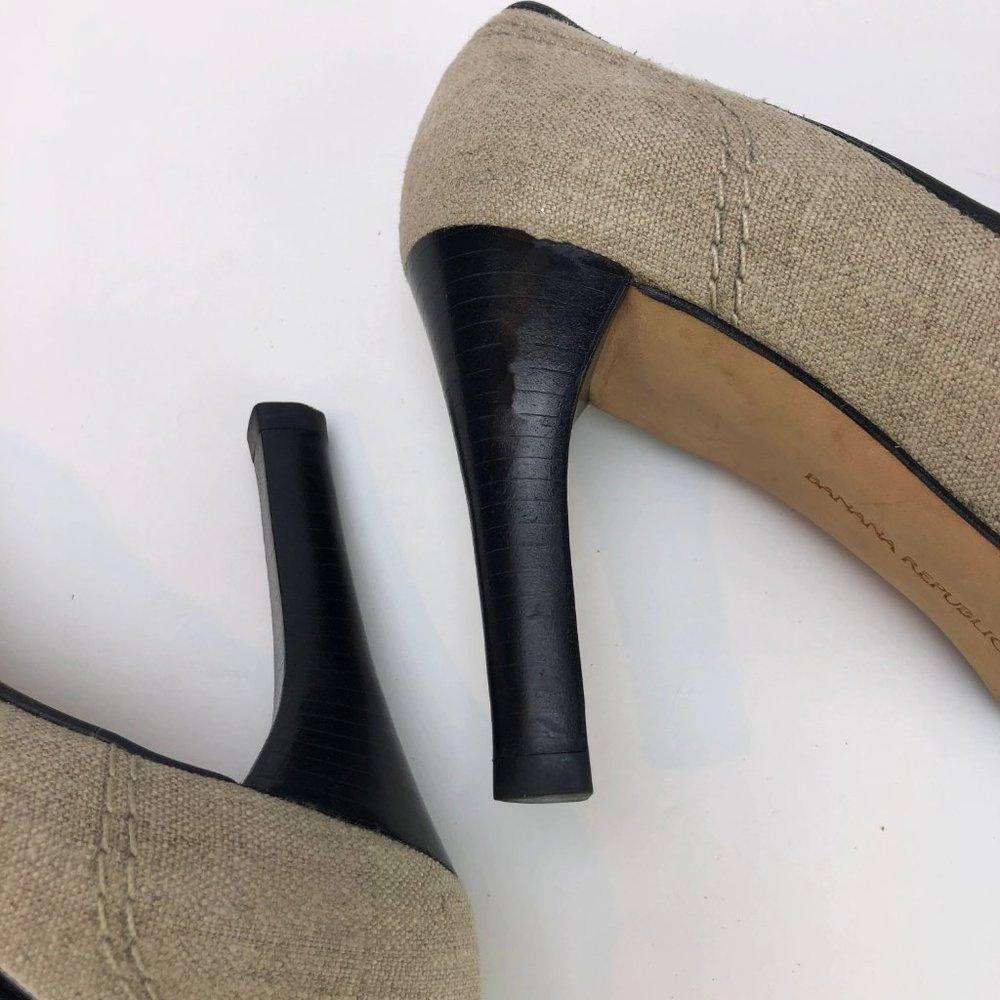 BANANA REPUBLIC neutral pump black leather trim - SZ 7.5 - Picture 10 of 11
